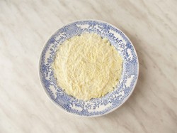 название картинки Салат Ромашка с копченой курицей