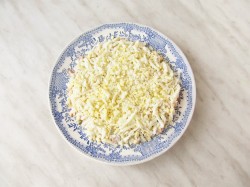 название картинки Салат Ромашка с копченой курицей