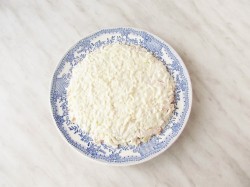 название картинки Салат Ромашка с копченой курицей