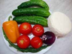 название картинки Салат с адыгейским сыром