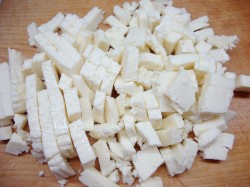 название картинки Салат с адыгейским сыром