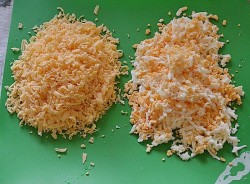 название картинки Салат с ананасами и шампиньонами слоями