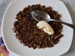 название картинки Салат с ананасами и шампиньонами слоями