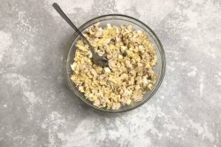 название картинки Салат с ананасом грецкими орехами и курицей