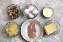 название картинки Салат с ананасом грецкими орехами и курицей