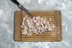 название картинки Салат с ананасом грецкими орехами и курицей