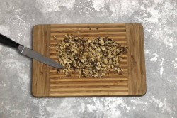 название картинки Салат с ананасом грецкими орехами и курицей