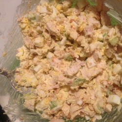 Салат с авокадо и курицей