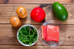 название картинки Салат с авокадо и семгой