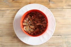 Салат с фасолью и грибами