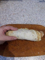 Салат с белым куриным мясом, огурцом и яичными блинчиками - шаг 10 Салат с белым куриным мясом, огурцом и яичными блинчиками - шаг 10