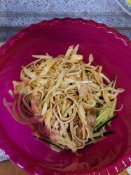 Салат с белым куриным мясом, огурцом и яичными блинчиками - шаг 12 Салат с белым куриным мясом, огурцом и яичными блинчиками - шаг 12