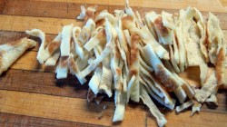 название картинки Салат с блинами и колбасой