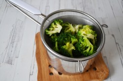 название картинки Салат греческий с сыром сиртаки брокколи, помидорами