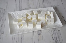 название картинки Салат греческий с сыром сиртаки брокколи, помидорами