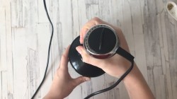 Салат с брынзой и томатами под шпинатным соусом