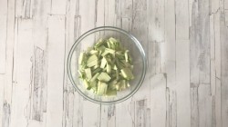 Салат с бужениной и солеными огурцами