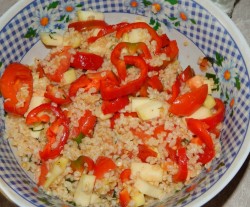 название картинки Салат с булгуром и овощами