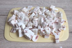 название картинки Салат с шампиньонами и фасолью