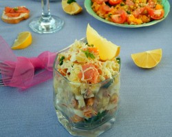 Салат с форелью слабосоленой