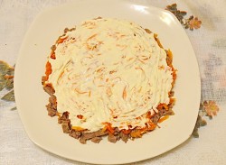 название картинки Салат с говядиной и гранатами, грецкими орехами