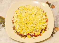 название картинки Салат с говядиной и гранатами, грецкими орехами