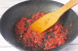 название картинки Салат с говядиной и маринованным луком