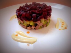 Салат с говядиной свеклой и огурцами - шаг 3