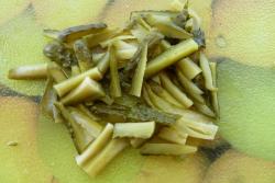 название картинки Салат из корня сельдерея с грибами и курицей