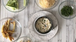 Салат с жареной картошкой