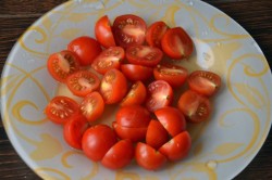 название картинки Салат с жареным адыгейским сыром и помидорами