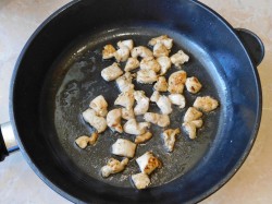 название картинки Салат с жареной курицей