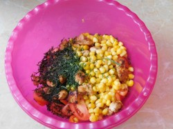 название картинки Салат с жареной курицей