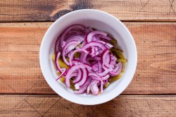 Салат с жареным мясом