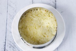 название картинки Салат с жареными грибами и курицей