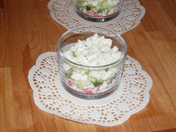 название картинки Салат с жареными креветками на Новый год