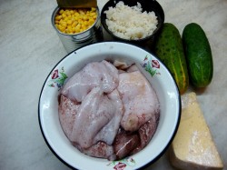 Салат с кальмарами и рисом