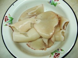 Салат с кальмарами и рисом