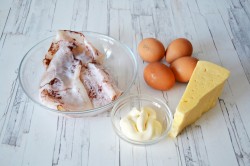 Салат с кальмарами и сыром