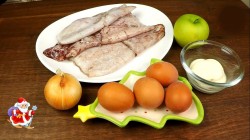 Салат с кальмарами яблоками и яйцами