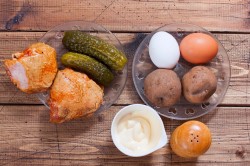 Салат с картофелем пай и курицей