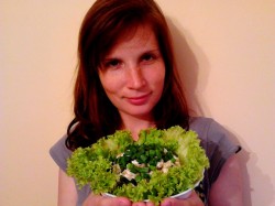 Салат с кириешками и фасолью - шаг 6