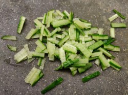 название картинки Салат с колбасой и сыром