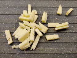 название картинки Салат с колбасой и сыром