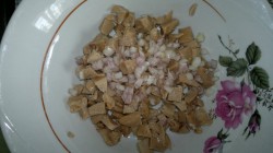 Салат с картошкой и консервированными кальмарами