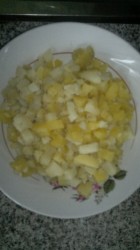 Салат с картошкой и консервированными кальмарами