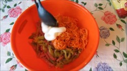 Салат с копченой колбасой и морковью по-корейски