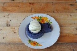 Салат с копченой курицей и черносливом