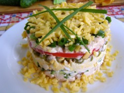 название картинки Салат с копченой курицей и сыром