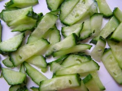 название картинки Салат с копченой курицей и сыром